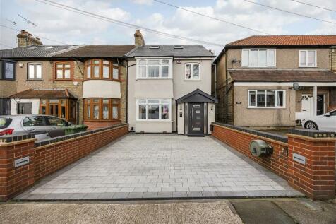 4 bedroom semi-detached house for sale