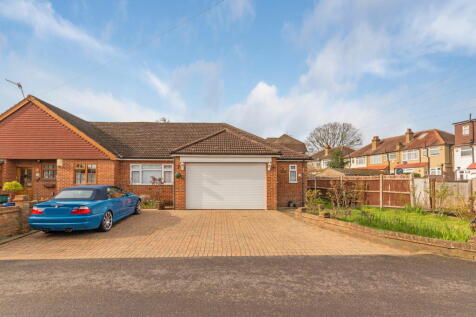 2 bedroom semi-detached bungalow for sale