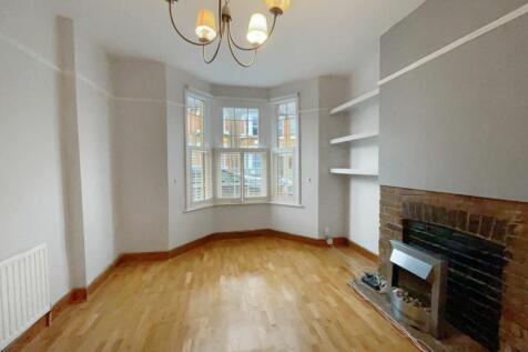 Prospect Road, Woodford Green IG8 1 bed flat for sale