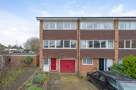 Victoria Close, West Molesey KT8 4 bed townhouse for sale