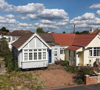 2 bedroom semi-detached bungalow for sale