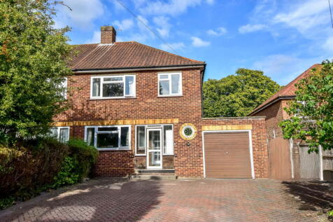 3 bedroom semi-detached house for sale