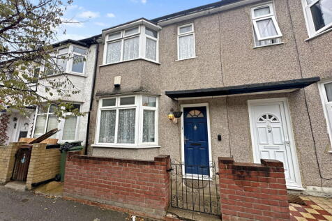 Parkstone Road, Walthamstow E17 3 bed terraced house for sale