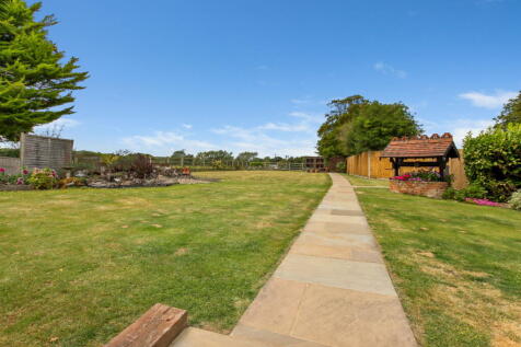 Mill End, Buntingford SG9 4 bed detached house for sale