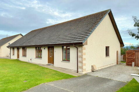 3 bedroom semi-detached bungalow for sale