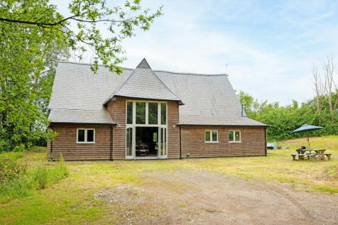 2 bedroom barn conversion for sale