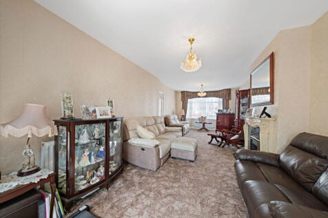 3 bedroom semi-detached bungalow for sale