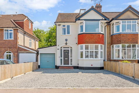 Station Avenue, West Ewell KT19 4 bed semi