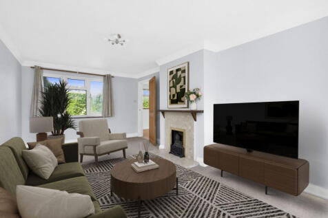 4 bedroom semi-detached house for sale