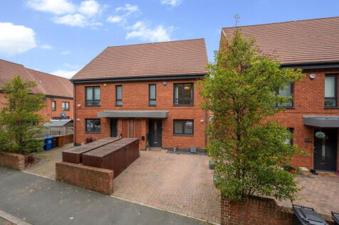 Worthington Crescent, Cheadle SK8 3 bed semi