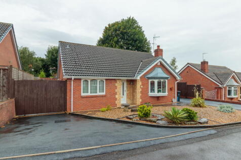 2 bedroom detached bungalow for sale