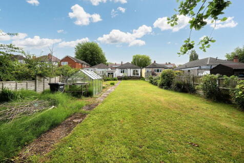 2 bedroom detached bungalow for sale