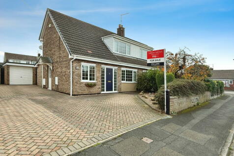 3 bedroom semi-detached bungalow for sale