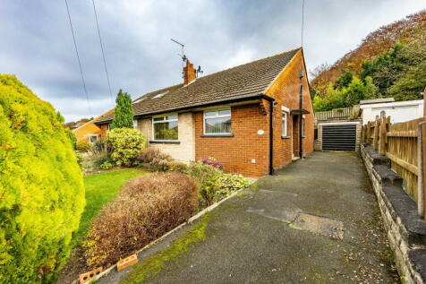 2 bedroom semi-detached bungalow for sale