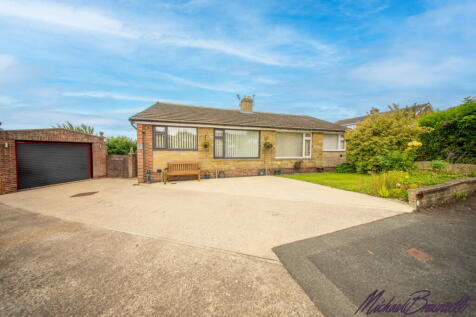 St. Abbs Close, Bradford BD6 2 bed semi