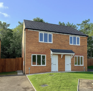 2 bedroom semi-detached house for sale