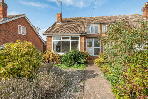 2 bedroom semi-detached bungalow for sale