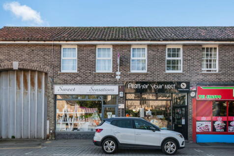 Newbegin, Hornsea HU18 2 bed flat for sale