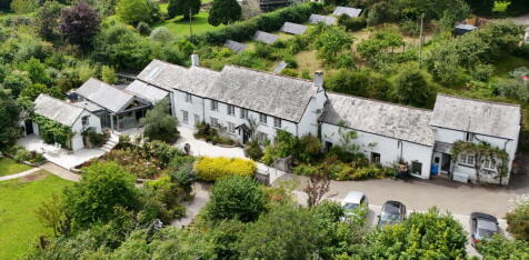 5 bedroom country house for sale