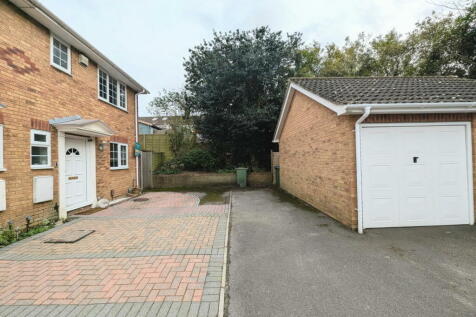 Beacon Bottom, Southampton SO31 3 bed end of terrace house for sale