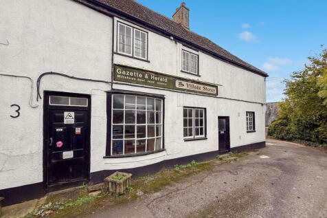 The Chantry, Chippenham SN15 3 bed semi