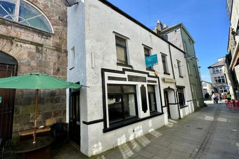 Hole In The Wall Street, Caernarfon LL55 4 bed end of terrace house for sale