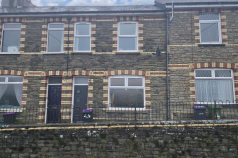 Mitchell Terrace, Pontypool NP4 2 bed terraced house for sale