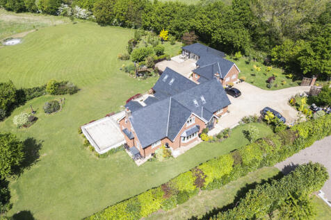 7 bedroom detached house for sale