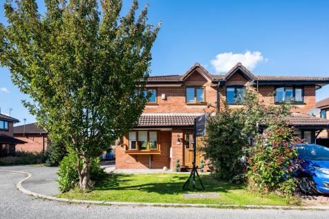 4 bedroom semi-detached house for sale