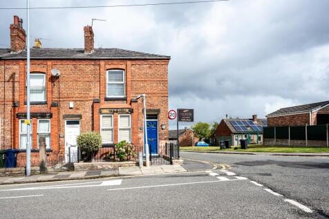Ormskirk L39 2 bed end of terrace house for sale