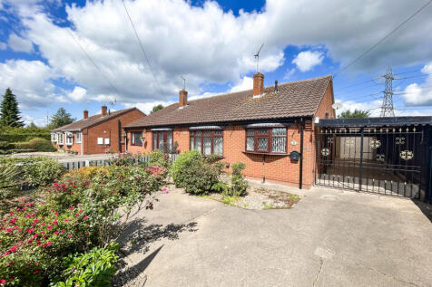 2 bedroom semi-detached bungalow for sale