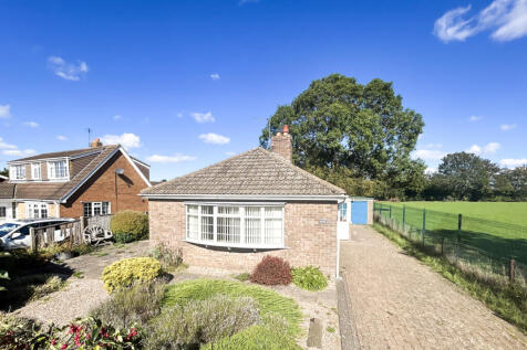 3 bedroom detached bungalow for sale