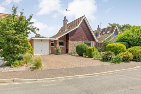 Chain Free in Holt 3 bed detached bungalow for sale
