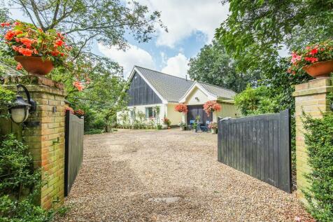 3 bedroom detached bungalow for sale