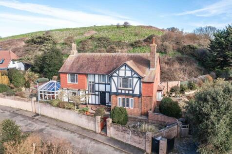 Sheringham 5 bed detached house for sale