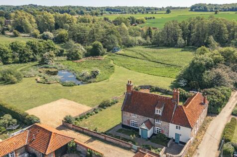 Thornage Road, Letheringsett, NR25 6 bed detached house for sale