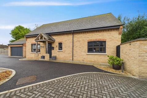 3 bedroom detached bungalow for sale