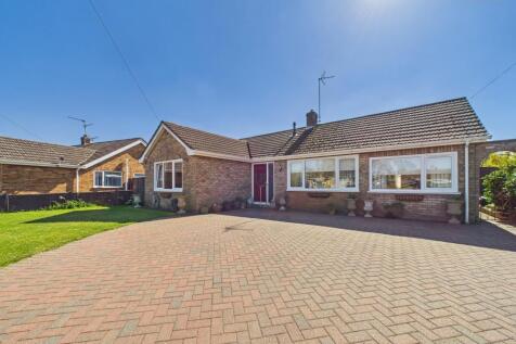 3 bedroom detached bungalow for sale