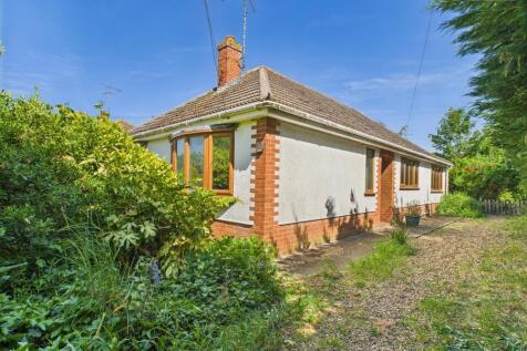 3 bedroom detached bungalow for sale