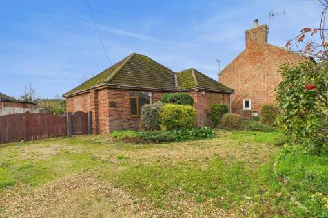 2 bedroom detached bungalow for sale