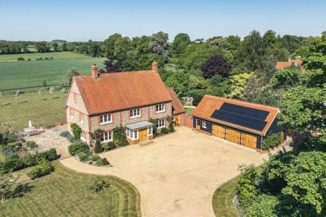 Stanhoe 3 bed detached house for sale