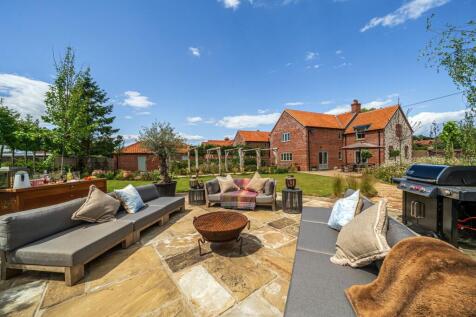 Burnham Thorpe 4 bed detached house for sale