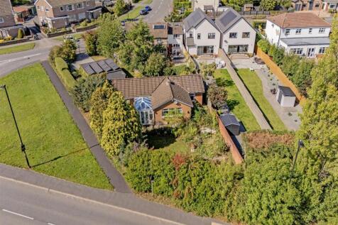 4 bedroom detached bungalow for sale