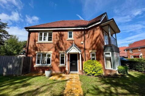 Copse Close, Fleet GU51 4 bed detached house for sale
