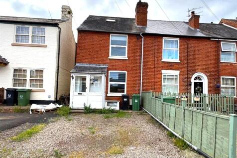 3 bedroom end of terrace house for sale