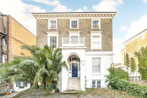 Kings Avenue, London SW4 3 bed flat for sale