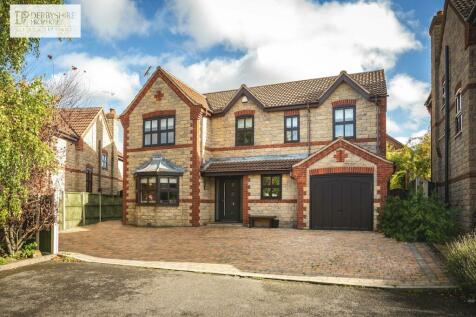 5 bedroom detached house for sale