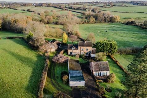 4 bedroom farm house for sale
