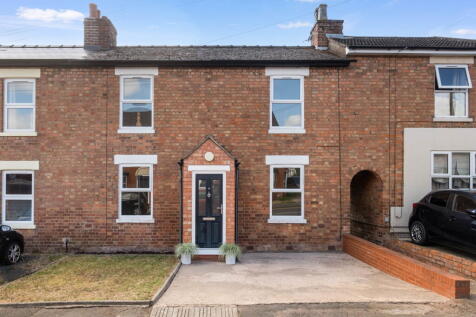4 Stanley Street, Worcester.  WR5 3DZ 2 bed terraced house for sale