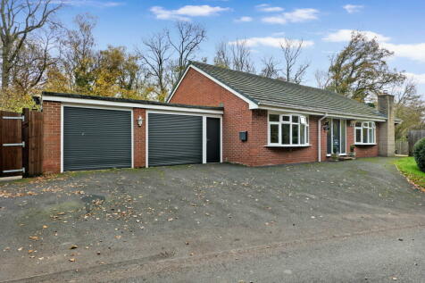 2 bedroom detached bungalow for sale